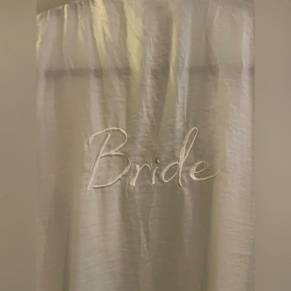Bride Embroidered White Lace Robe No Tag - Picture 5 of 5